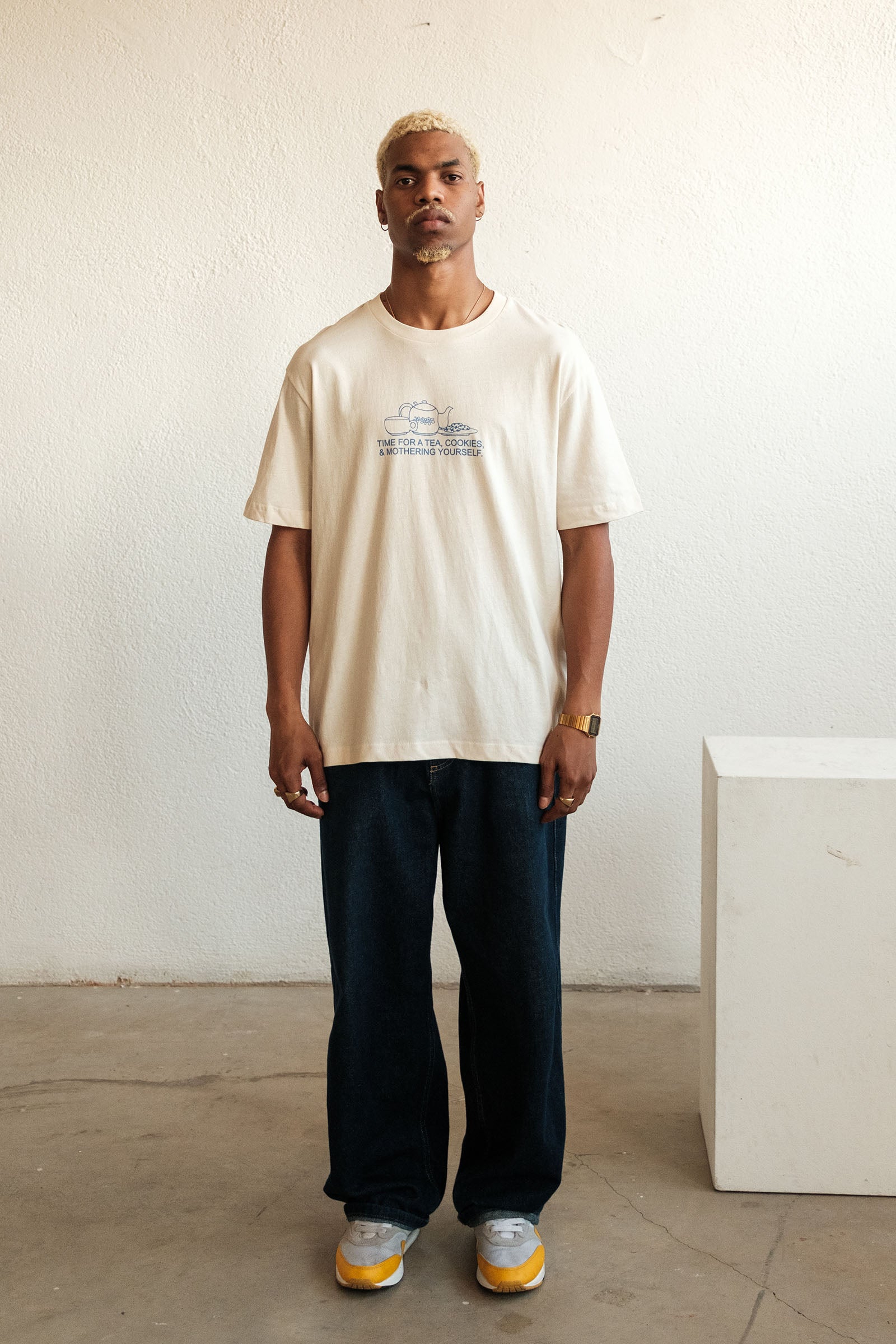 TIME FOR TEA, COOKIES & MOTHERING YOURSELF.